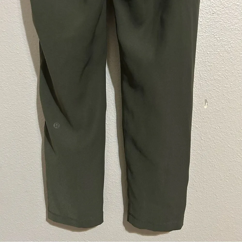 Lululemon On The Fly Dark Olive Green Athleisure Pull On Pants Women’s Size 4